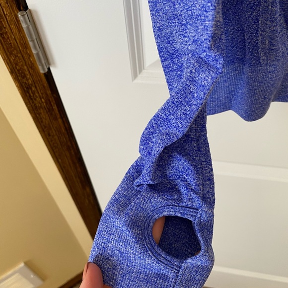 Zip down hoodie size M - Picture 3 of 4